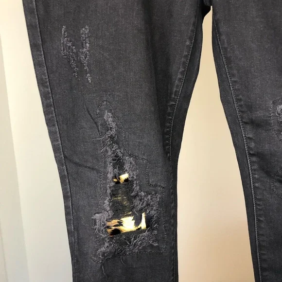 Judy Blue Black Mid-Rise Skinny Distressed Leopard Print Patch 15/32 NWT Stretch - Picture 8 of 8